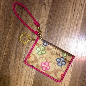 Coach card ID holder, wristlet. Good condition. zipper, ID holder, and pocket.